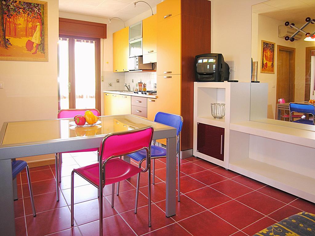 Appartamenti Lira Bibione Habitación foto